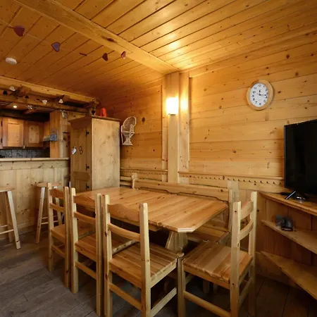 Fleche - 2 Pieces Pour 6 Personnes 944 La Plagne